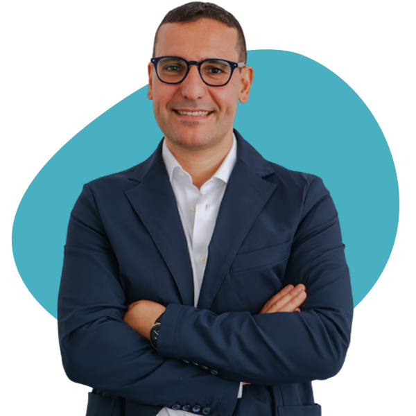 Dr. Giuseppe Ocello nel suo studio urologico a Palermo